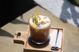 [☕️🇻🇳] The Comma coffee 🥤 Top1Coffee ☕️ TRÀ XOÀI LÀI XÍ MUỘIVị chua ngọt dìu dịu của xoài kết hợp cùng chút xí muội mặn mặn khiến chiếc thời tiết gắt gỏng hiện tại dị , shares-0✔️ , likes-5❤️️ , date-2024-04-28 09:51:15🇻🇳🇻🇳🇻🇳📰🆕