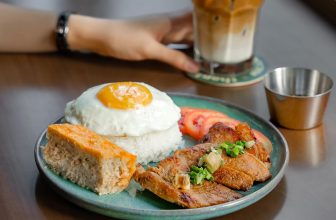 [☕️🇻🇳] A’dor Café 🥤 Top1Coffee ☕️ Tạm biệt chuỗi ngày chill lễ dài hạnMình ghé a’dor gọi nhanh một phần cơm tấm sườn chả trứng opla  thêm ly bạc xỉu đậm vị kéo , shares-0✔️ , likes-1❤️️ , date-2024-05-02 03:06:24🇻🇳🇻🇳🇻🇳📰🆕