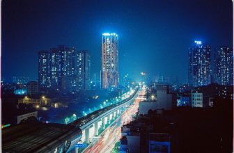 [☕️🇻🇳] Sam Rooftop Coffee – Nguyễn Trãi 🥤 Top1Coffee ☕️ Thành phố này, cậu muốn gửi gắm điều gì vào nơi đây không?————–
𝙎𝙖𝙢 𝙍𝙤𝙤𝙛𝙩𝙤𝙥 𝘾𝙤𝙛𝙛𝙚𝙚: Cafe tầng thượng ngắm tàu view l , shares-0✔️ , likes-18❤️️ , date-2024-04-23 06:08:16🇻🇳🇻🇳🇻🇳📰🆕