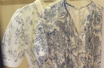 [🆕🇻🇳] Thời Trang Thiết Kế – Kate By Linh Nguyen👕 Top1Fashion 👗  𝐓𝐑𝐄𝐍𝐃𝐘 & 𝐈𝐌𝐏𝐑𝐄𝐒𝐒𝐈𝐎𝐍 𝐏𝐀𝐓𝐓𝐄𝐑𝐍
Lấy cảm hứng từ những tranh thuỷ mặc, KATE mang tới cho nàng những thiết kế sơ mi và đầm liền hoạ tiết hoa thanh nhã trên thư , shares-1✔️ , likes-42❤️️ , date-2024-05-08 14:30:04🇻🇳🇻🇳🇻🇳📰🆕