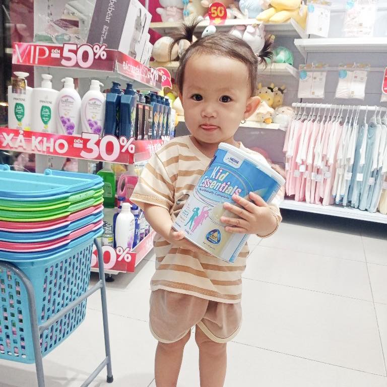 [🆕🇻🇳] Ceci Cela – Born to give you a dose of Feminine 👕 Top1Fashion 👗  “𝘾𝙤𝙣𝙛𝙞𝙙𝙚𝙣𝙩 – 𝙗𝙚𝙖𝙪𝙩𝙞𝙛𝙪𝙡 – 𝙚𝙡𝙚𝙜𝙖𝙣𝙩”
𝒫𝓇ℴ𝒹𝓊𝒸𝓉 𝒾𝓃𝒻ℴ:
Silk shirt 0424: 360.000 (S/M)
Silk skirt 0324: 380.000 (S/M/L)
Ghé ngay cửa hàng gần nhất để trải nghiệm  , shares-6✔️ , likes-31❤️️ , date-2024-05-11 03:58:39🇻🇳🇻🇳🇻🇳📰🆕