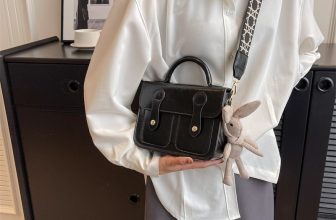 [🆕🇻🇳] Shop Bin&Bon Made in Việt Nam, Cambodia 😎❤️️⭐️  chíc túi thôi mà có cần xinh xắn thế hông
túi GREY RABBIT chị em mua dùng thì đáng êu mà mua tặng thì còn siêu dễ thương nữa ò
GOM TÚI XÁCH NỮ GRE , shares-0✔️ , likes-1❤️️ , date-2024-05-17 08:40:36🇻🇳🇻🇳🇻🇳📰🆕