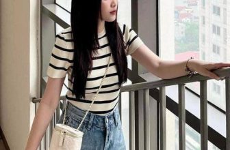 [🆕🇻🇳] Shop mẹ bé Hồng Ánh authenic 😎❤️️⭐️ hàng kaslead về đẹp quá nên em lại lục lại mấy mẫu hot gom cho chị em ạ. Riêng áo kiểu này em cực thích, thích hơn mấy áo phông luôn vì nó là dạng len thun , shares-0✔️ , likes-10❤️️ , date-2024-05-17 05:56:51🇻🇳🇻🇳🇻🇳📰🆕