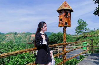 [☕️🇻🇳] Mê Linh Coffee Garden 🥤 Top1Coffee ☕️ Chiều lòng em thì hơi khó
NHƯNG mà chiều mai đi chụp ảnh ở 𝐌𝐞̂ 𝐋𝐢𝐧𝐡 𝐂𝐨𝐟𝐟𝐞𝐞 𝐆𝐚𝐫𝐝𝐞𝐧 thì được  : Kim Thoại
—
𝐌𝐞̂ 𝐋𝐢𝐧𝐡 𝐂𝐨𝐟𝐟𝐞𝐞 𝐆 , shares-4✔️ , likes-35❤️️ , date-2024-05-02 02:12:51🇻🇳🇻🇳🇻🇳📰🆕