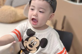 [🆕🇻🇳] Tiệm Order CoCa Kids 😎❤️️⭐️ Hàng sẵn ạ
áo cotton mix kèm quần giả jeans co giãn
#165kkkkkk
Bộ sọc tay GOAL áo cotton mix quần chân cua bé trai VNXK
Bảng size tham khảo
Sz 18/24-5/6y  , shares-0✔️ , likes-0❤️️ , date-2024-05-10 01:46:19🇻🇳🇻🇳🇻🇳📰🆕