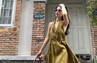 [🆕🇻🇳] OnmeLocal – 𝐒𝐨𝐦𝐞𝐭𝐡𝐢𝐧𝐠 𝐀𝐛𝐨𝐮𝐭 𝐋𝐢𝐧𝐞𝐧 𝐁𝐲 𝐎𝐍𝐌𝐄 – 𝐃𝐞𝐬𝐢𝐠𝐧 𝐈𝐧 𝐁𝐢𝐧𝐡 𝐃𝐮𝐨𝐧𝐠,𝐕𝐢𝐞𝐭𝐧𝐚𝐦 👕 Top1Fashion 👗  Tháng ngày rực rỡ, nhuộm vào mùa hè của ONME một sắc vàng úa. Karin mang hơi thở phóng khoáng với phần cổ khoét sâu và chi tiết nhún thủ công đặc trưng của , shares-7✔️ , likes-34❤️️ , date-2024-05-14 13:42:58🇻🇳🇻🇳🇻🇳📰🆕