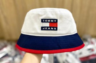 [🆕🇻🇳] Pluto Kids – Sỉ, lẻ Qate 😎❤️️⭐️ #có sẵn TOMMY HILFIGER
Bucket  ngầu và đỉnh lắm
Sz 52cm cho bé đội nhé các mom.(5-8y)
Có 2 phân loại:
Logo chữ TOMMY JEANS và HILFIGER
, shares-0✔️ , likes-7❤️️ , date-2024-05-16 03:43:40🇻🇳🇻🇳🇻🇳📰🆕