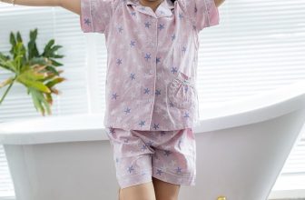 [🆕🇻🇳] Top1Order_Sỉ_Vkids 🛒 ❤️️⭐️  Pizama cho mẹ và bé gái nhà B2KID
Chất liệu: kate  cotton, mát, đã được giặt mềm.
Kiểu dáng: pizama ngắn form cổ điển được c , shares-0✔️ , likes-1❤️️ , date-2024-05-07 02:47:19🇻🇳🇻🇳🇻🇳📰🆕