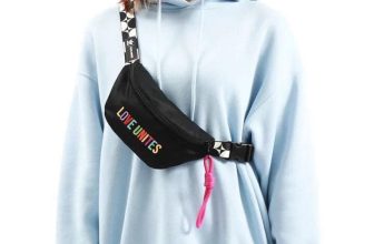 [🆕🇻🇳] Wellcome to CHIC HOUSE by CHIC VNXK 👕 Top1Fashion 👗  Cưng xễu Năng động dịp hè mà ZÁ only 1xx thôi ạ
WAIST BAG DS LOVE UNITES NEW 2024
• Kích thước | 22cm x 12cm x 5.5cm
• Chất liệu 100% polyester chống t , shares-0✔️ , likes-0❤️️ , date-2024-05-24 07:53:11🇻🇳🇻🇳🇻🇳📰🆕