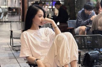 [🆕🇻🇳] Vyan – Mom & Baby Care 😎❤️️⭐️ QUẦN BOM TRẮNG   Khỏii phải nói về độ hot của các mẫu quần bom trắng trong mùa hè rồi ạ.  Form siêu chuẩn, tôn dáng  Chất liệu đũi gió đẹp   mặc đi chơi mi , shares-0✔️ , likes-0❤️️ , date-2024-05-17 12:25:54🇻🇳🇻🇳🇻🇳📰🆕