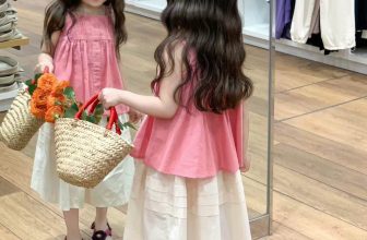 [🆕🇻🇳] Vyan – Mom & Baby Care 😎❤️️⭐️ Set váy basic cực kỳ vintagw gồm áo + chân- áo chất liệu thô hàn xịn xò mềm thấm hút mồ hôi.
Set nay mặc đi chơi- đi du lịch cực xinh nè  Size :  90-160  , shares-0✔️ , likes-0❤️️ , date-2024-05-17 12:20:01🇻🇳🇻🇳🇻🇳📰🆕