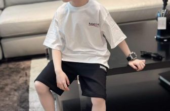 [🆕🇻🇳] Vyan – Mom & Baby Care 😎❤️️⭐️ Set bộ Balenciga cho bé trai cực đỉnh, áo chất cotton kết hợp quần da cá mềm đẹp
– Có 2 màu như hình
Size : 110-160
#205k / bộ
#K101.0705
, shares-0✔️ , likes-0❤️️ , date-2024-05-16 08:44:39🇻🇳🇻🇳🇻🇳📰🆕