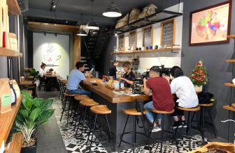 [☕️🇻🇳] Saigon Coffee Roastery 🥤 Top1Coffee ☕️ Some moments in new store !!!
……..
@Address 1 : 151/5 Dong Khoi , Dist 1, HCM ( Open : 8:00 am – 18:00 pm )
…
@Address 2 : , shares-1✔️ , likes-51❤️️ , date-2018-12-21 12:31:49🇻🇳🇻🇳🇻🇳📰🆕
