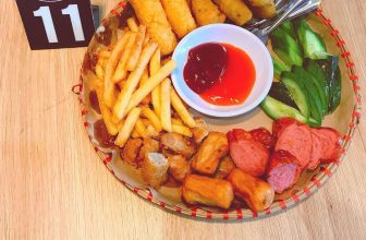 [☕️🇻🇳] LOGI Coffee & Tea 🥤 Top1Coffee ☕️ Các em thi xong chưa. Mẹt ăn vặt tiếp sức mùa thi vẫn đang chờ các em và các bạn ở #Logi.
Cái rét này ngồi nhâm nhi cốc trà sữ , shares-1✔️ , likes-23❤️️ , date-2018-12-29 05:31:05🇻🇳🇻🇳🇻🇳📰🆕