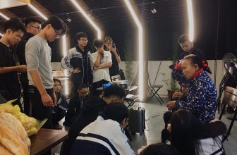 [☕️🇻🇳] Up Vietnam Cafe 🥤 Top1Coffee ☕️ [Góc tâm tình]
—————————
“Hôm nay vui như 30 Tết vậy”
Đây là câu nói từ một vị khách mời đặc biệt của Up các bạn ạ. Một bà cụ gầ , shares-4✔️ , likes-126❤️️ , date-2019-11-23 03:39:39🇻🇳🇻🇳🇻🇳📰🆕