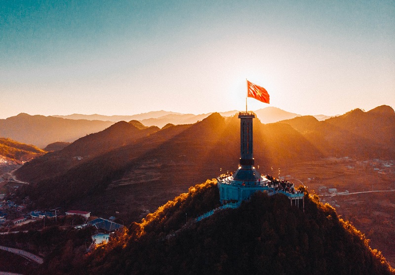 Hà Giang có gì đẹp? Địa điểm đẹp ở Hà Giang, cột cờ Lũng Cú