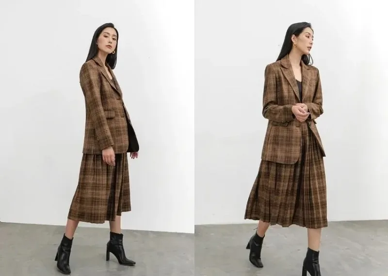 Phối đồ với Boot cổ ngắn với áo blazer và quần caro