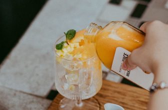 [☕️🇻🇳] Ochata Coffee  🥤 Top1Coffee ☕️  Chanchamayo Go with You  Đây là một bình nước ép để bạn có thể đem theo bên mình ở bất cứ đâu và bất cứ khi nào !!?   ——— , shares-0✔️ , likes-13❤️️ , date-2020-09-09 10:17:01🇻🇳🇻🇳🇻🇳📰🆕