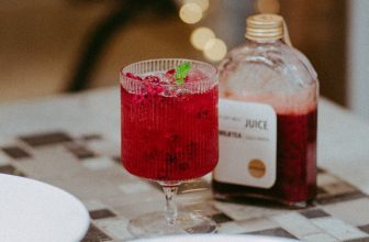 [☕️🇻🇳] Ochata Coffee  🥤 Top1Coffee ☕️ • Đôi Lời • “Chẳng cần quá vội vàng để tìm kiếm nhiều điều xa xôi
Vì tình yêu đến nhẹ nhàng như chính nụ cười em rồi” Đôi Lời – , shares-0✔️ , likes-20❤️️ , date-2020-09-08 13:30:00🇻🇳🇻🇳🇻🇳📰🆕