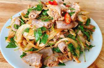 [🆕🇻🇳] CÀ MÈN – Đặc sản quê hương Quảng Trị 🍔 Top1Food 🍜 Chiều chiều làm tí đồ bóp cho mặn miệng nì anh chị ơiii!
Chiều ni Mèn có:
– Tai mui bóp vả
– Phèo non bóp rau răm
– Gà bóp rau răm
– Bún lòng xào ngh , shares-0✔️ , likes-26❤️️ , date-2024-06-11 09:09:52🇻🇳🇻🇳🇻🇳📰🆕