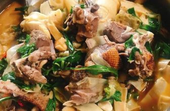 [🆕🇻🇳] CÀ MÈN – Đặc sản quê hương Quảng Trị 🍔 Top1Food 🍜 Mồng 5 đang đến rất gần rồi!
Sáng chủ nhật tuần ni, Mèn có mấy con vịt cỏ, hàng ngon chuẩn nhà nuôi.
Mèn mần 3 món: vịt luộc, vịt xáo măng và vịt hoong  , shares-0✔️ , likes-30❤️️ , date-2024-06-07 13:29:49🇻🇳🇻🇳🇻🇳📰🆕