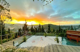 [☕️🇻🇳] Ngày của Nắng Coffee+ 🥤 Top1Coffee ☕️ Có một vài bạn hỏi NẮNG:
– Nhà Nắng hoàng hôn đẹp zị mà sao ít thấy NẮNG khoe?
Không phải Nắng không khoe, mà do Nắng cũng bậ , shares-0✔️ , likes-21❤️️ , date-2023-02-27 01:51:53🇻🇳🇻🇳🇻🇳📰🆕