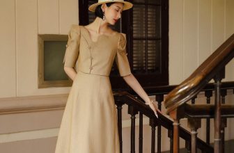 [🆕🇻🇳] CLERNA đưa tới trong thiết kế thời trang và lối sống người phụ nữ Đông Dương 👕 Top1Fashion 👗  𝐅𝐄𝐄𝐃𝐁𝐀𝐂𝐊 𝐅𝐑𝐎𝐌 𝐂𝐔𝐒𝐓𝐎𝐌𝐄𝐑
𝐂𝐥𝐞𝐫𝐧𝐚 𝐱 𝐂𝐡𝐮 𝐒𝐚Chu Sa chọn thiết kế Viễn Dương dạo chơi mùa hè qua những nét giao thoa đầy hoài niệm của Đông Dương.
Bước chân của , shares-0✔️ , likes-69❤️️ , date-2023-07-27 17:24:45🇻🇳🇻🇳🇻🇳📰🆕