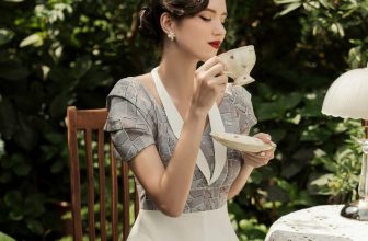 [🆕🇻🇳] CLERNA đưa tới trong thiết kế thời trang và lối sống người phụ nữ Đông Dương 👕 Top1Fashion 👗  𝐓𝐇𝐔̛𝐎̛̉𝐍𝐆 𝐓𝐑𝐀̀Vốn được khởi phát từ thú vui thưởng trà tao nhã thời xưa. Quý cô thần thái thư thả thong dong tìm về trốn thân quen khi chiều dần tắt nắn , shares-0✔️ , likes-69❤️️ , date-2023-07-25 17:29:00🇻🇳🇻🇳🇻🇳📰🆕