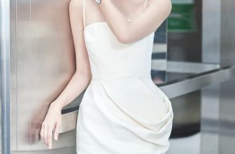 [🆕🇻🇳] LANE JT – Đấu trường sắc đẹp trong nước và quốc tế 👕 Top1Fashion 👗  #SEENONSTAR
Actress Cao Thái Hà in HANNI Midi Dress by LANE JT.–
H23-26 | HANNI Asymmetric Draped Midi Dress
Available in Black & White———
𝗟𝗔𝗡𝗘  , shares-10✔️ , likes-180❤️️ , date-2023-08-08 13:30:02🇻🇳🇻🇳🇻🇳📰🆕