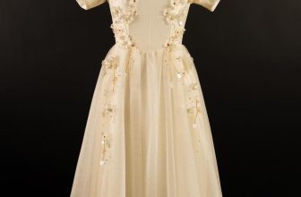 [🔑🇻🇳] WEdress – Cho thuê váy Vintage 🤝 Top1Rent 🔑   New arrivals
Về em váy Maven đính kết siêu xinh và có tính ứng dụng cao nha. Mặc cô dâu đi bàn, đi sự kiện hay chụp kỷ yếu đều , shares-1✔️ , likes-7❤️️ , date-2023-10-17 12:56:04🇻🇳🇻🇳🇻🇳📰🆕