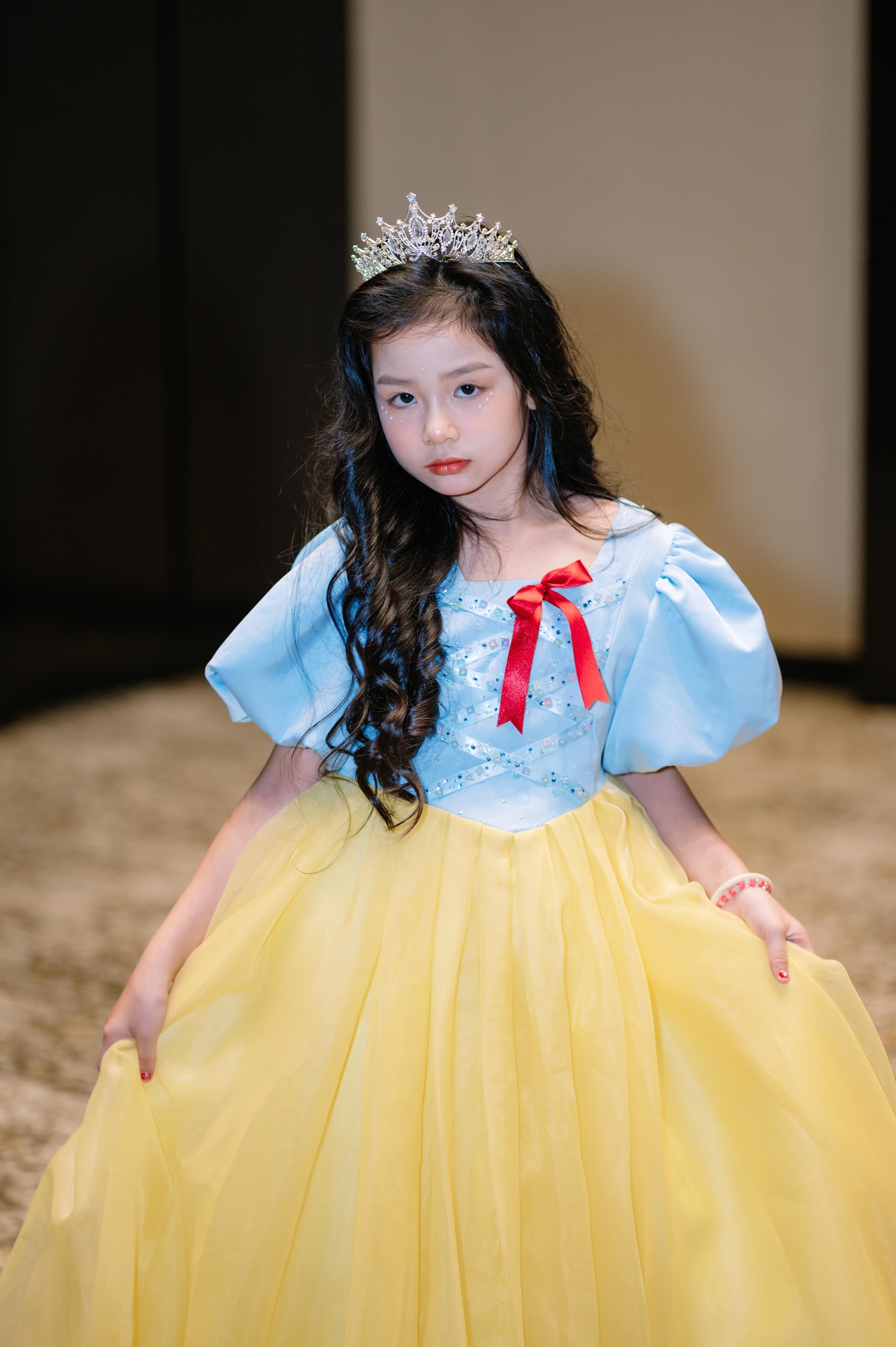 [🆕🇻🇳] Chi Store – Thời trang cho bé Yêu 🧑‍🧒❤️️👶⭐️ Sa.le cắt mẫu chỉ với 100 nghìn 1 bộ, gồm Áo phông thấm hút mồ hôi và quần jean dày dặn mềm mịn co giãn 4 chiều.
Size 12-40kg
Hình in bảo hành giặt máy g , shares-0✔️ , likes-33❤️️ , date-2023-12-08 05:01:51🇻🇳🇻🇳🇻🇳📰🆕