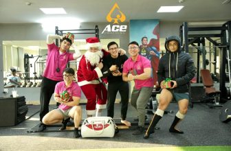 [🆕🇻🇳] A.C.E Private Gym – dịch vụ huấn luyện cá nhân chất lượng cao 🏋️ Top1Gym 💪 Ông già Noel đến tặng quà cho 4 chú ong chăm chỉ và 1 chú gà đùi to tại A.C.E Coaching Hoàng NgânChicken leg nhưng chicken này là chicken CHỌILiên hệ , shares-1✔️ , likes-48❤️️ , date-2023-12-23 12:59:58🇻🇳🇻🇳🇻🇳📰🆕