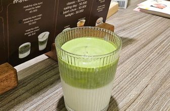 [☕️🇻🇳] Dear November Coffee 🥤 Top1Coffee ☕️ Mát trời ún mát-cha
———————————————
Dear November Coffee
:
Cơ sở 1: cuối ngõ 59 Chùa Láng
Cơ sở 2: 61 Linh Lang
: 8:30 –  , shares-1✔️ , likes-10❤️️ , date-2024-02-22 07:14:32🇻🇳🇻🇳🇻🇳📰🆕