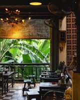 [☕️🇻🇳] NAM house 🥤 Top1Coffee ☕️ hôm nay, Đà Nẵng mưa
 trở tiết se lạnh, mây giăng kín trời …
 ___________
 NAM house
 • Open: 6:00 – 23:00
 • Add:  15/1 le ho , shares-0✔️ , likes-40❤️️ , date-2024-02-27 09:45:53🇻🇳🇻🇳🇻🇳📰🆕