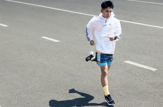 [🆕🇻🇳] Adidas Việt Nam👕 Top1Fashion 👗  ÊM BƯỚC CHẠY ĐẦU, ÊM ĐƯỜNG ĐAM MÊLà cái tên gắn liền với cụm từ “chạy bộ”, những cung đường đã trở thành đam mê của Thế Anh. Chạy bộ đã mở ra không chỉ n , shares-3✔️ , likes-409❤️️ , date-2024-03-11 13:00:23🇻🇳🇻🇳🇻🇳📰🆕