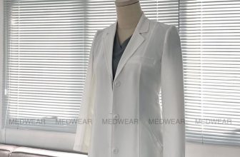 [🆕🇻🇳] Medwear – Thương hiệu thời trang y tế 👕 Top1Fashion 👗  Chỉ cần khoác là lên chuẩn dáng luôn ạ, form tay vest hạn chế bị nhăn dúm phần nách, form vai vuông thanh lịch và dáng A chiết eo nhẹ che khuyết điểm rất t , shares-3✔️ , likes-21❤️️ , date-2024-03-11 04:35:32🇻🇳🇻🇳🇻🇳📰🆕