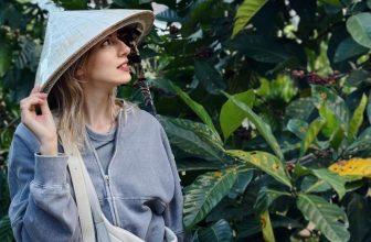 [☕️🇻🇳] Mê Linh Coffee Garden 🥤 Top1Coffee ☕️ 𝐌𝐞̂ 𝐋𝐢𝐧𝐡 𝐂𝐨𝐟𝐟𝐞𝐞 𝐆𝐚𝐫𝐝𝐞𝐧 vừa có cà phê ngon tiếp bạn, lại còn có cả những góc check in xịn cho bạn và hội chị em thỏa sức chụp cho , shares-5✔️ , likes-31❤️️ , date-2024-03-12 01:58:14🇻🇳🇻🇳🇻🇳📰🆕