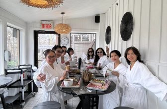 [🆕🇻🇳] Yoga Ngọc Ánh 🧘 Top1Yoga 🧘 Các chị đẹp nhóm lớp yoga Canada của Ánh
Một ngày tuyệt vời trốn chồng trốn con đi xã stress cùng các chị em thật dễ thương , nhóm yoga montreal của cô gi , shares-0✔️ , likes-50❤️️ , date-2024-03-18 23:49:41🇻🇳🇻🇳🇻🇳📰🆕