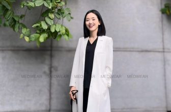 [🆕🇻🇳] Medwear – Thương hiệu thời trang y tế 👕 Top1Fashion 👗  Mẫu Lily blouse đã gần hết tất cả các size, MEDWEAR  đang mở Pre-order cho mẫu áo này ạ, nhanh tay để dành được những slot đầu tiên khi hàng về nhé.Cảm  , shares-0✔️ , likes-13❤️️ , date-2024-04-03 04:04:01🇻🇳🇻🇳🇻🇳📰🆕