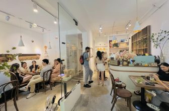 [☕️🇻🇳] Charm Coffee 🥤 Top1Coffee ☕️ Một ngày cuối tuần làm việc như bao ngày…
Charm Coffee : ngõ 20 Láng Hạ, Đống Đa,HN
Opening hours: 07 am- 22h00 pm
A , shares-0✔️ , likes-12❤️️ , date-2024-05-10 06:30:48🇻🇳🇻🇳🇻🇳📰🆕