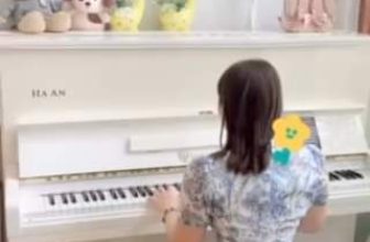 [☕️🇻🇳] Hạ An Corner – Trà – Bánh – Cafe – Piano 🥤 Top1Coffee ☕️ Chị khách xin đánh một bài. Mà ai ngờ bào này là bài signature của Hạ An nò Bạn biết bài gì hăm
, shares-0✔️ , likes-0❤️️ , date-2024-06-07 15:57:05🇻🇳🇻🇳🇻🇳📰🆕