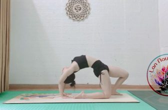 [🆕🇻🇳] Chị Đẹp Yoga 🧘 Top1Yoga 🤸🏻‍♀️ Khí chất của một người phụ nữ không nằm ở bộ quần áo cô ấy mặc, mà nằm ở đâu thì mình cũng chưa biết.
#yoganaulicunglan  #lannauli #backbend
, shares-0✔️ , likes-4❤️️ , date-2024-05-06 06:55:35🇻🇳🇻🇳🇻🇳📰🆕
