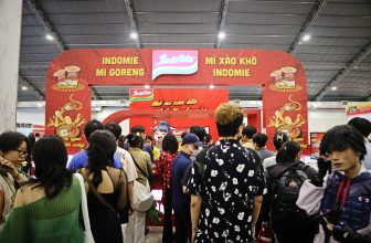 [🆕🇻🇳] Indomie Vietnam – Mì xào khô Indomie – Hương vị được yêu thích trên toàn thế giới! 🍔 Top1Food  🍜 INDOMIE X COLOR FIESTA SEASON 12Ngày 14/4 vừa qua, COFI đã thành công kết thúc với rất nhiều khoảnh khắc tuyệt vời,  và Indomie rất hân hạnh được góp mặt , shares-1✔️ , likes-72❤️️ , date-2024-04-17 12:00:20🇻🇳🇻🇳🇻🇳📰🆕