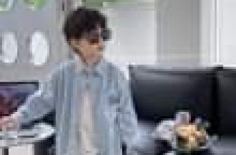 [🆕🇻🇳] Tiệm nhà Min – Shop chuyên quần áo trẻ em hàng QCCC, phong cách Hàn Quốc 😎❤️️⭐️  ÁO SƠ MI AOAO KIDS
Đơn giản mà sang xịn mịn là em
Color: xanh, trắng
Size: 90-140
Hàng sẵn mẹ chấm (.) để tư vấn và báo giá nhé
Link shopee:  #qccc # , shares-1✔️ , likes-6❤️️ , date-2024-04-18 05:19:13🇻🇳🇻🇳🇻🇳📰🆕