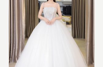 [🆕🇻🇳] LOU Wedding Studio 🤵🏻 Top1Wedding 👰🏻  TRỌN TỪNG KHOẢNH KHẮC XINH ĐẸP KHI CÔ DÂU DIỆN THIẾT KẾ VÁY CƯỚI TỪ LOUThiết kế váy cưới hai dây mang lại hiệu ứng bờ vai thon mảnh kết hợp cùng phần tù , shares-1✔️ , likes-5❤️️ , date-2024-05-10 04:37:40🇻🇳🇻🇳🇻🇳📰🆕