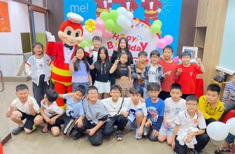 [🆕🇻🇳] Jollibee Vietnam – Gà rán Jollibee nổi tiếng khắp nơi vì chất lượng và đảm bảo vệ sinh 🍔 Top1Food 🍜 SINH NHẬT RỘN RÀNG , NGẬP TRÀN NIỀM VUI
Jollibee sẽ cùng ba mẹ chuẩn bị tiệc sinh nhật trọn vẹn cho các bé với ưu đãi siêu hấp dẫn chỉ từ 75.000đ/bé
Kh , shares-1✔️ , likes-94❤️️ , date-2024-05-10 03:00:03🇻🇳🇻🇳🇻🇳📰🆕