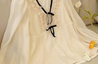 [🆕🇻🇳] Daphneé  – Towards elegance, tenderness, femininity but still posssesing high application 👕 Top1Fashion 👗  𝑩𝒆𝒍𝒍𝒂 𝑻𝒐𝒑 – 𝐋𝐚 𝐝𝐨𝐮𝐜𝐞𝐮𝐫 𝐝’𝐮𝐧𝐞 𝐟𝐢𝐥𝐥𝐞
Dịu dàng và duyên dáng tựa như cái tên Bella, hãy cùng Daphneé khám phá sự ngọt ngào và lãng mạn này nhé.
Thiết kế Bella , shares-0✔️ , likes-3❤️️ , date-2024-05-07 08:42:54🇻🇳🇻🇳🇻🇳📰🆕