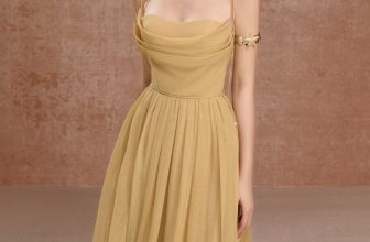 [🆕🇻🇳] DeNio – Phá bỏ lối mòn cũ của thời trang Việt 👕 Top1Fashion 👗  𝐃𝐚𝐢𝐬𝐲 𝐃𝐫𝐞𝐬𝐬 𝐟𝐫. 𝐑𝐞𝐬𝐨𝐫𝐭 ‘𝟐𝟒 𝐂𝐨𝐥𝐥𝐞𝐜𝐭𝐢𝐨𝐧
____
Đón hè rực rỡ với chiếc váy maxi màu vàng nổi bật, được làm từ chất liệu tơ cao cấp, mềm mại. Thiết kế draft tin , shares-3✔️ , likes-34❤️️ , date-2024-05-19 05:00:16🇻🇳🇻🇳🇻🇳📰🆕