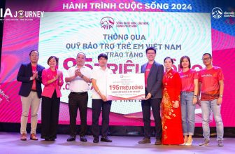 [🆕🇻🇳] AIA Việt Nam-thành viên của tập đoàn bảo hiểm nhân thọ hàng đầu thế giới ♥️️ Top1Index 📚    AIA – Hành trình Cuộc sống
AIA Việt Nam trao quà tặng tổng trị giá 195 triệu đồng cho trẻ em có hoàn cảnh khó khăn tỉnh Bắc NinhNgày 18/5 vừa qua, AIA , shares-77✔️ , likes-805❤️️ , date-2024-05-19 03:00:17🇻🇳🇻🇳🇻🇳📰🆕