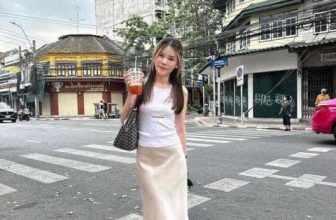 [🆕🇻🇳] Shop mẹ bé Hồng Ánh authenic 😎❤️️⭐️ Cv lụa ZR đang bán cả triệu bạc em gommm chuẩn hãng Kaslead nội địa vtayyy chỉ #295k nha các bác uiii. Ui em thềềềề là chất form đẹp lắm ko khác gì ZR tiền , shares-0✔️ , likes-3❤️️ , date-2024-05-25 02:10:44🇻🇳🇻🇳🇻🇳📰🆕